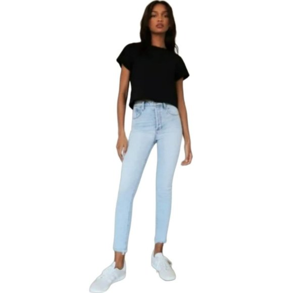 Denim Forum Denim - DENIM FORUM | The Yoko High Rise Slim in Light Blue Wash (Size 25)